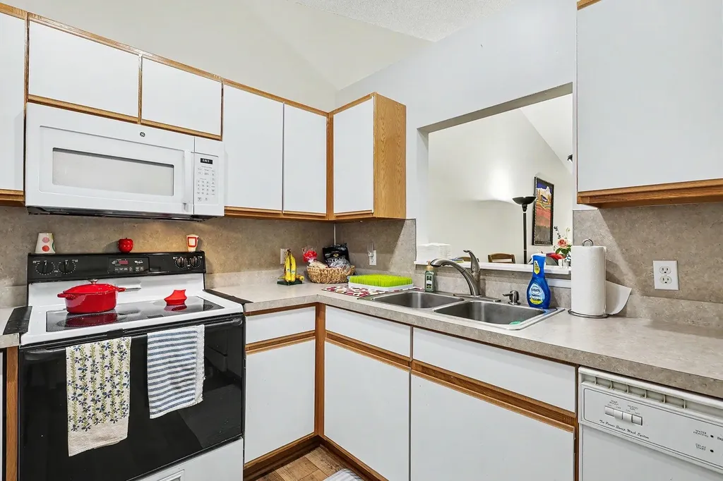 1842 Ruddiman Drive North Muskegon City MI 49445