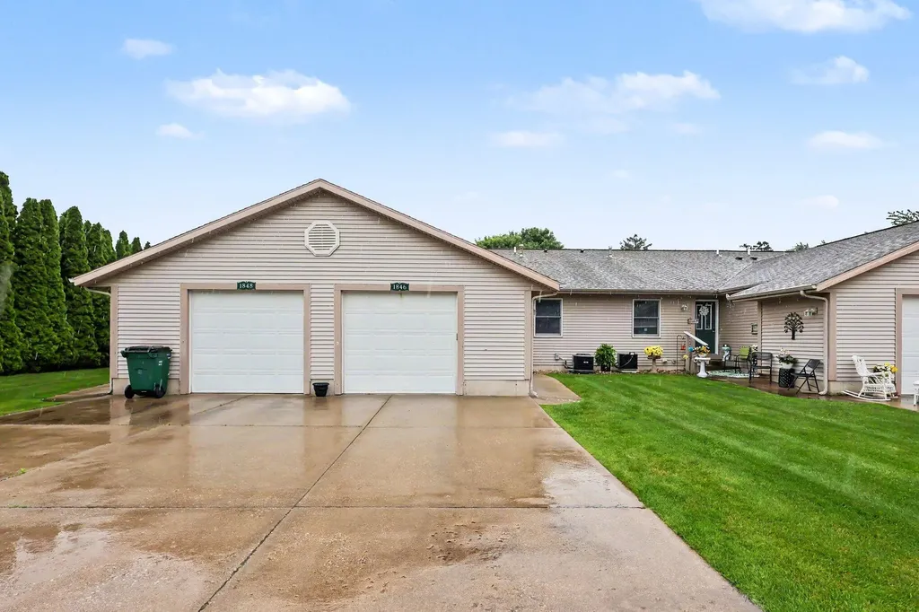 1842 Ruddiman Drive North Muskegon City MI 49445