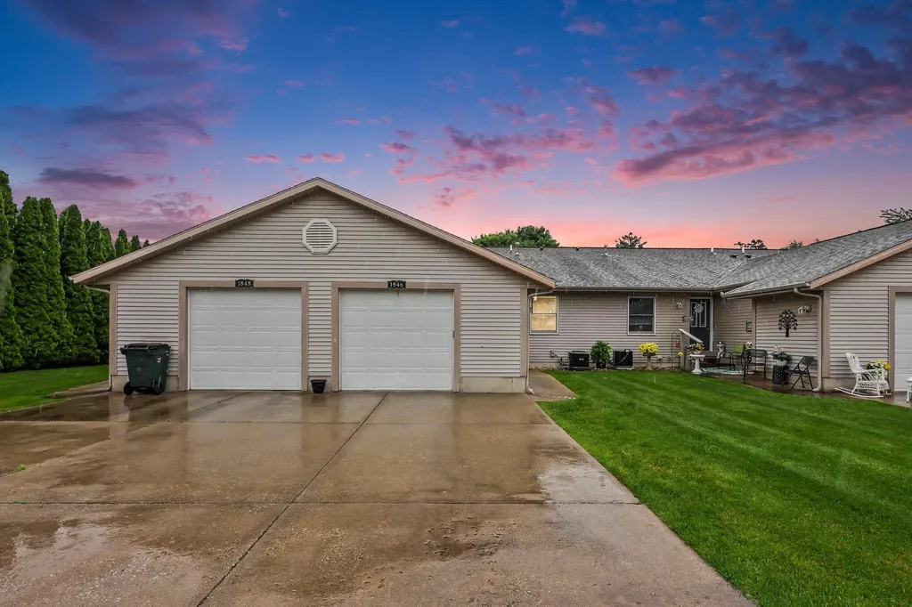 1842 Ruddiman Drive North Muskegon City MI 49445