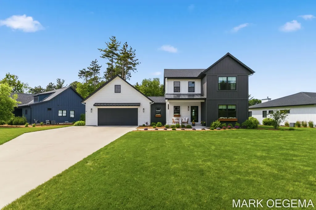 2721 Pinehill Drive Park Township MI 49424