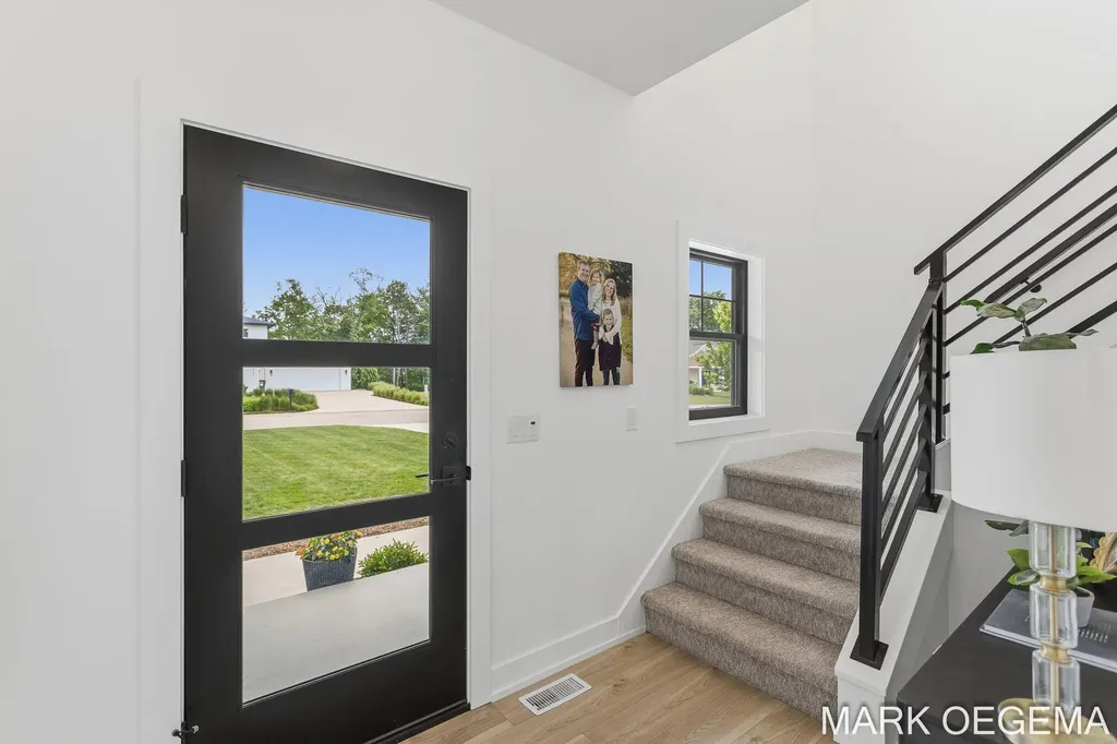 2721 Pinehill Drive Park Township MI 49424