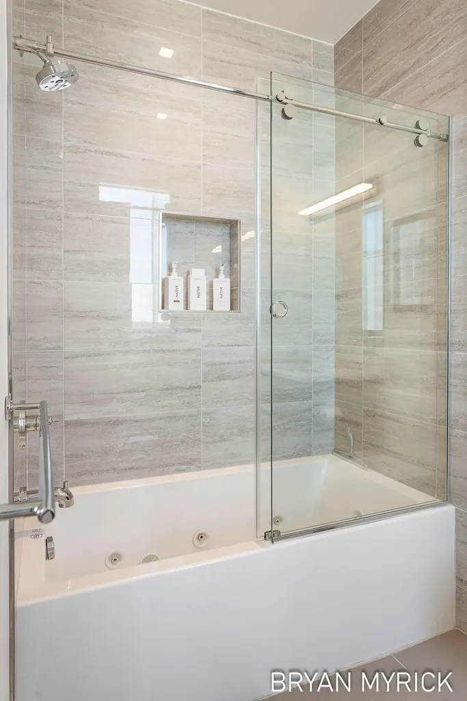 159 S River Avenue Holland City MI 49423