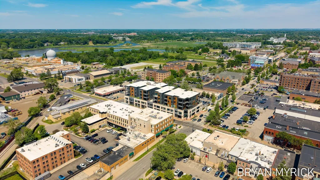 159 S River Avenue Holland City MI 49423