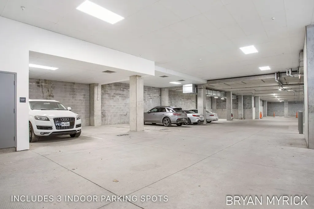 159 S River Avenue Holland City MI 49423