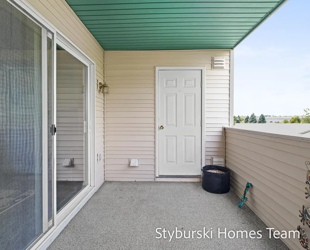 5877 Crosswinds Drive Norton Shores City MI 49444