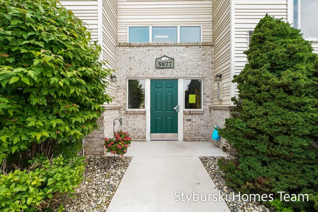 5877 Crosswinds Drive Norton Shores City MI 49444