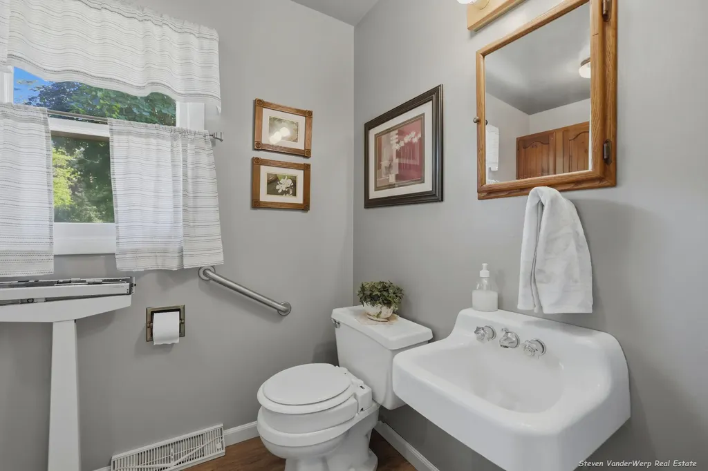 1935 Nielwood Drive Dalton Township MI 49445