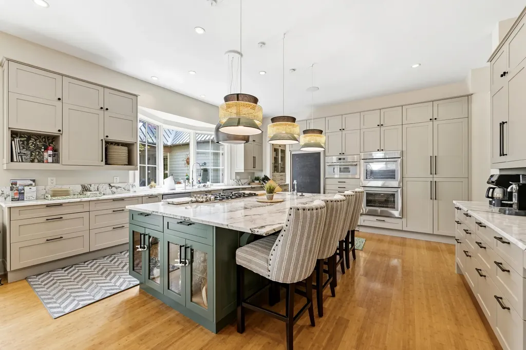 2975 Lakeshore Drive Saugatuck Township MI 49408