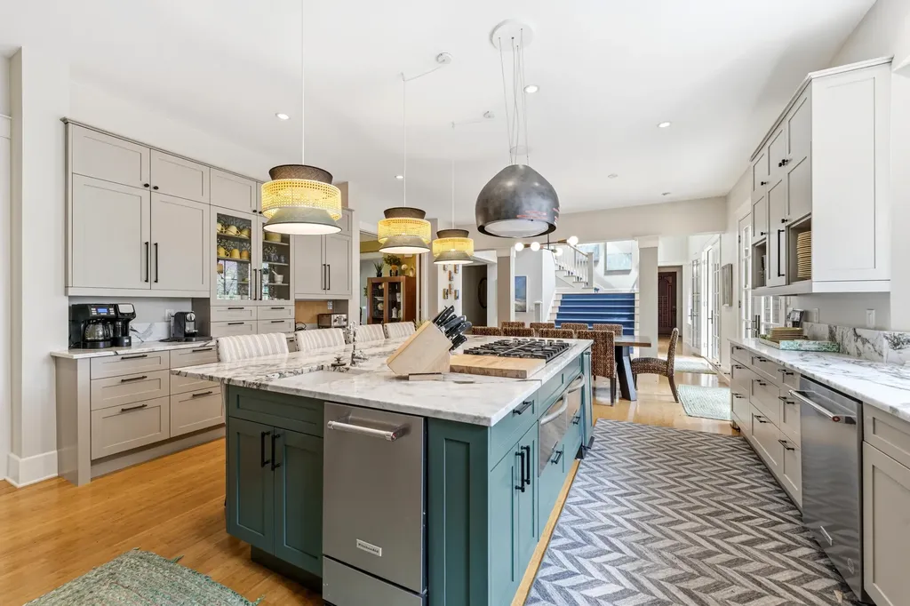 2975 Lakeshore Drive Saugatuck Township MI 49408