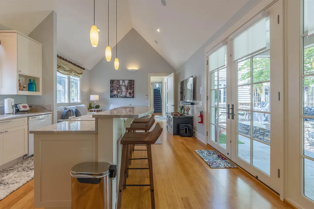 2975 Lakeshore Drive Saugatuck Township MI 49408