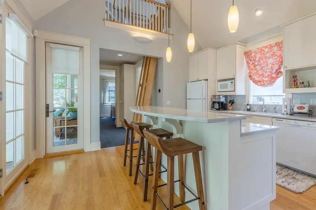 2975 Lakeshore Drive Saugatuck Township MI 49408