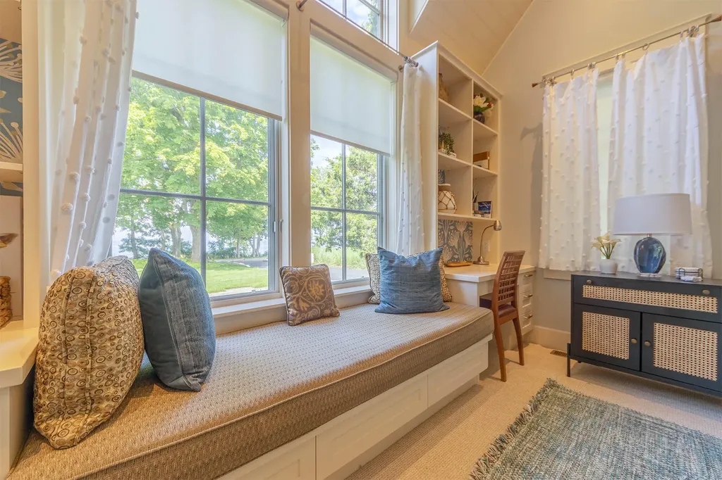 2975 Lakeshore Drive Saugatuck Township MI 49408