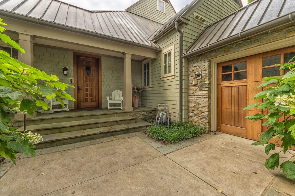 2975 Lakeshore Drive Saugatuck Township MI 49408