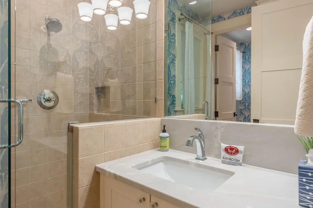 2975 Lakeshore Drive Saugatuck Township MI 49408