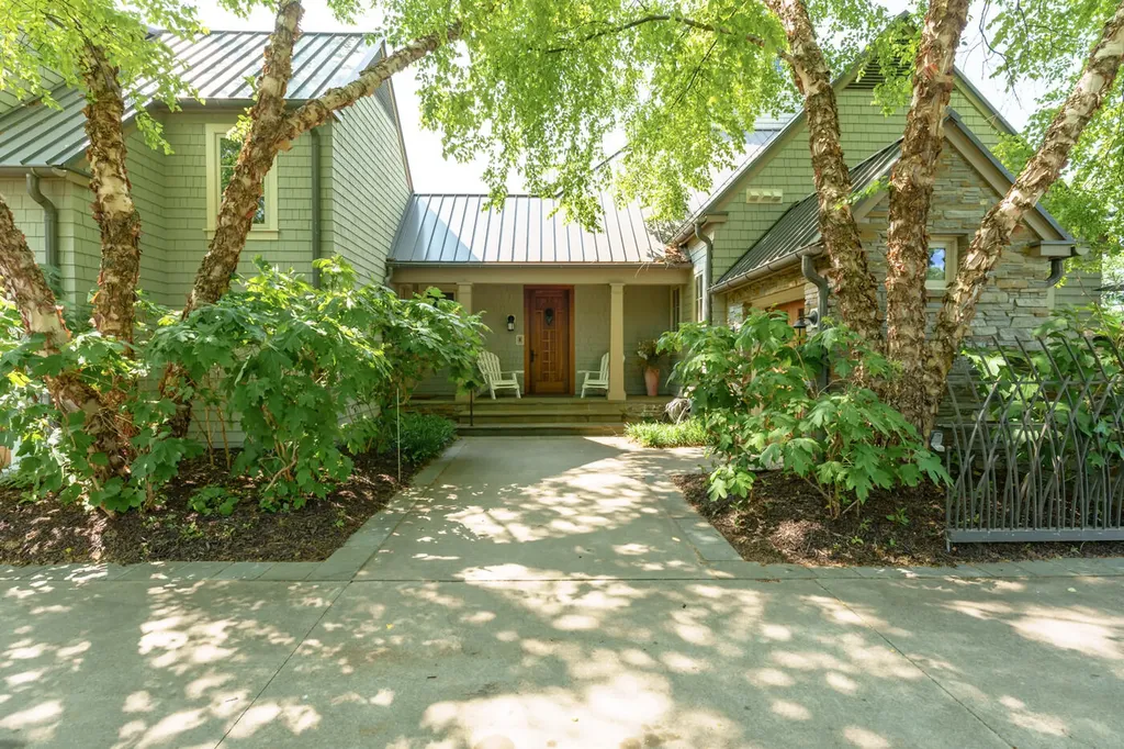 2975 Lakeshore Drive Saugatuck Township MI 49408