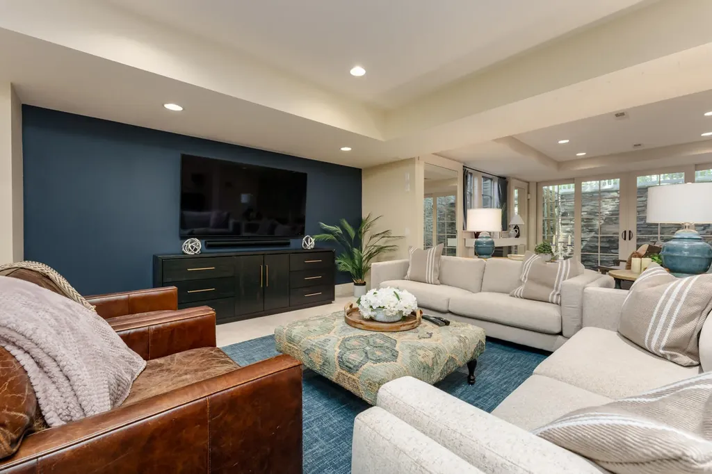 2975 Lakeshore Drive Saugatuck Township MI 49408