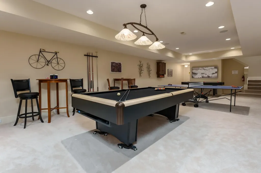 2975 Lakeshore Drive Saugatuck Township MI 49408