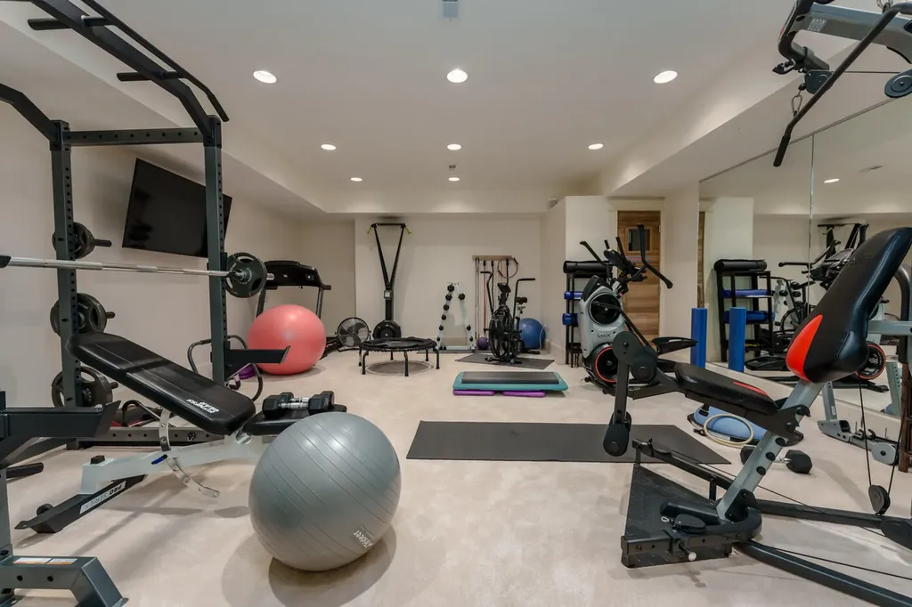 2975 Lakeshore Drive Saugatuck Township MI 49408