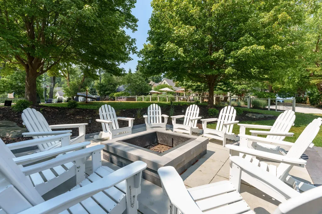 2975 Lakeshore Drive Saugatuck Township MI 49408