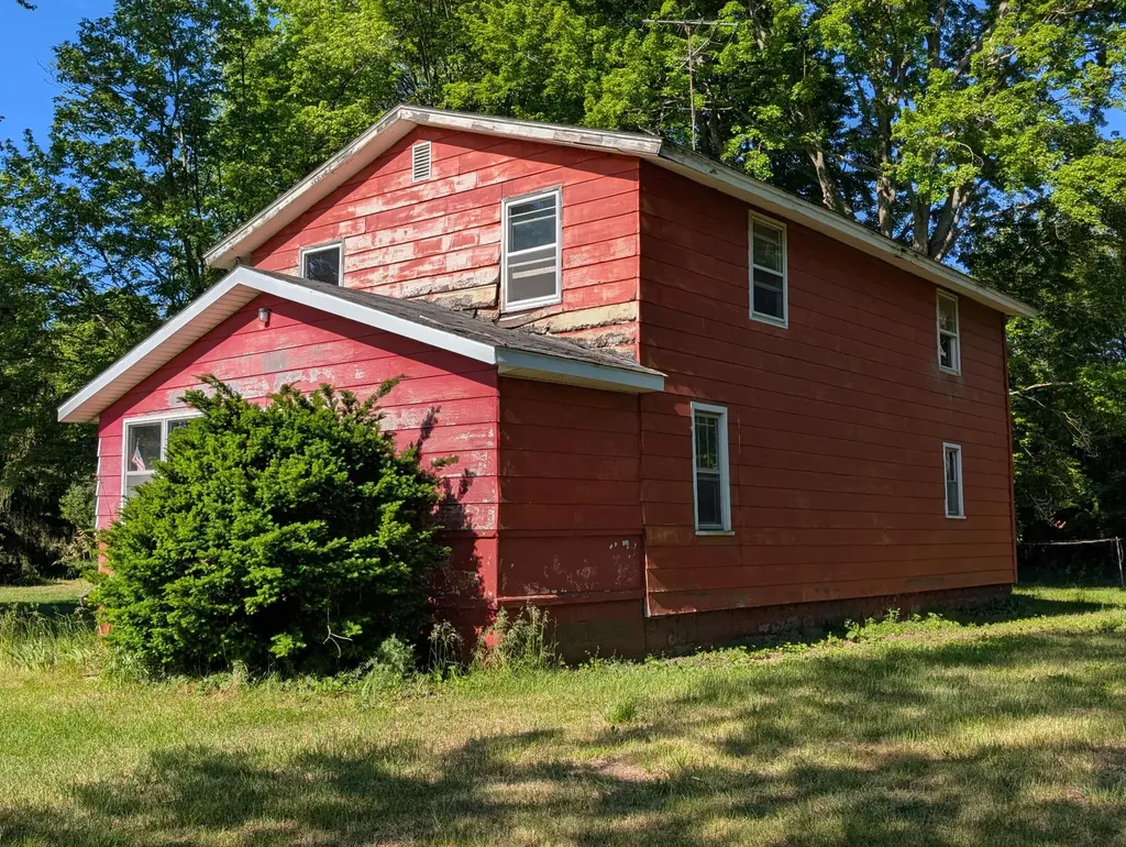 3909 Cloverville Road Sullivan Township MI 49415