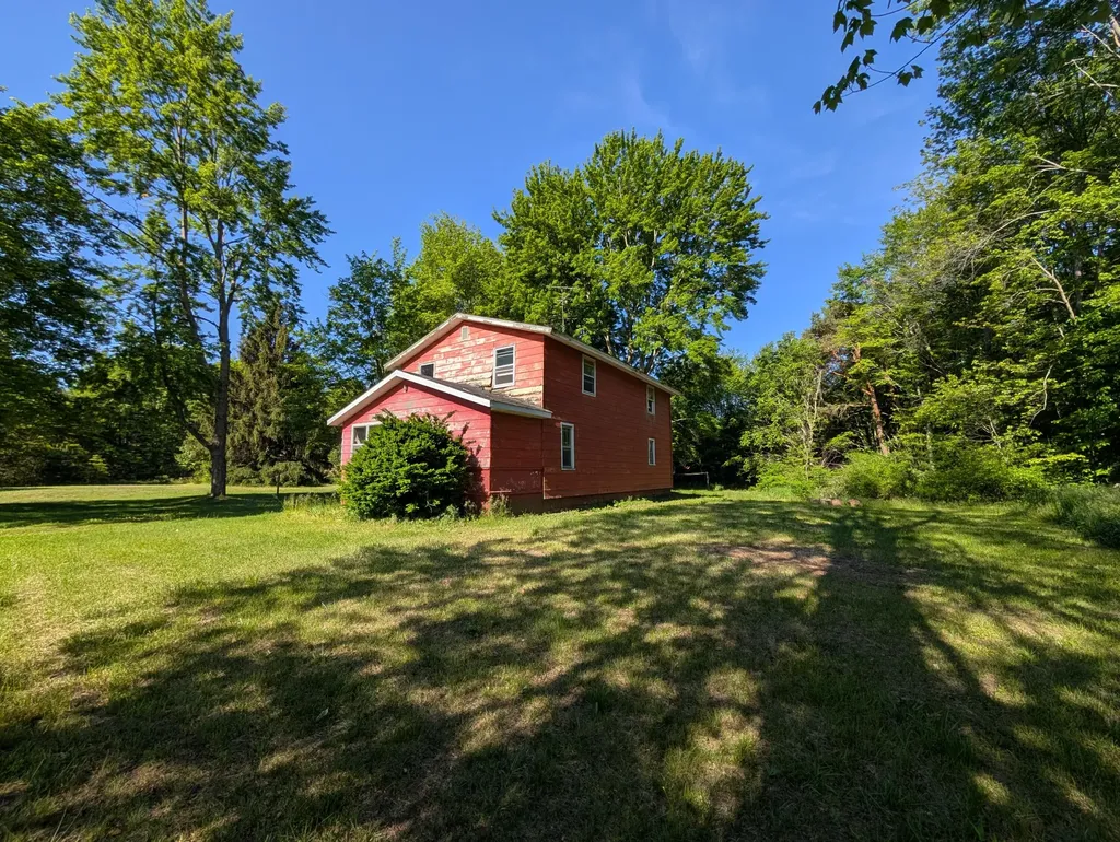 3909 Cloverville Road Sullivan Township MI 49415
