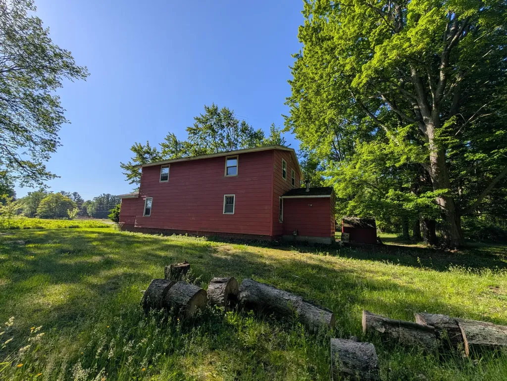3909 Cloverville Road Sullivan Township MI 49415