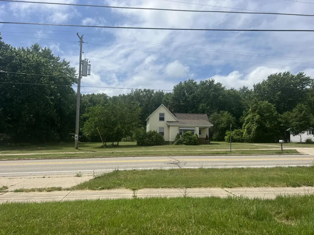 354 Country Club Road Holland City MI 49423
