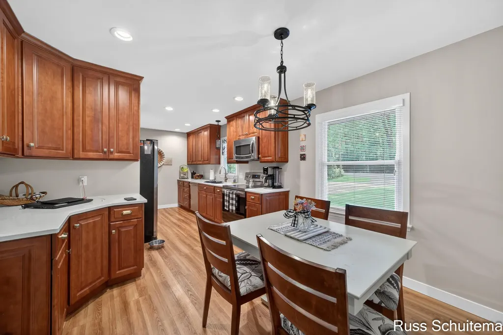 18270 N Fruitport Road Spring Lake Township MI 49456