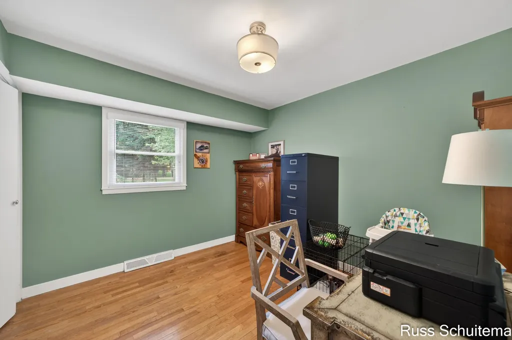 18270 N Fruitport Road Spring Lake Township MI 49456