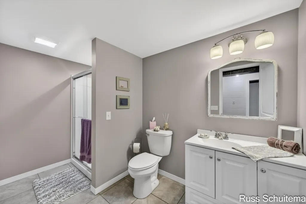 18270 N Fruitport Road Spring Lake Township MI 49456