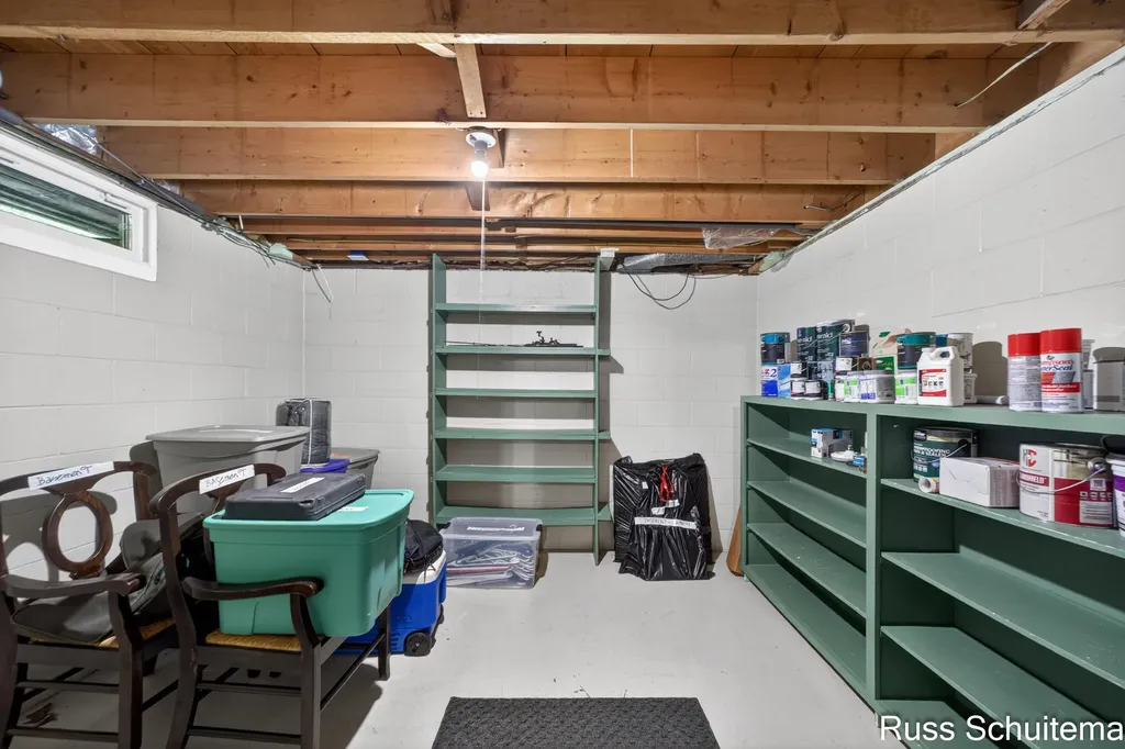 18270 N Fruitport Road Spring Lake Township MI 49456