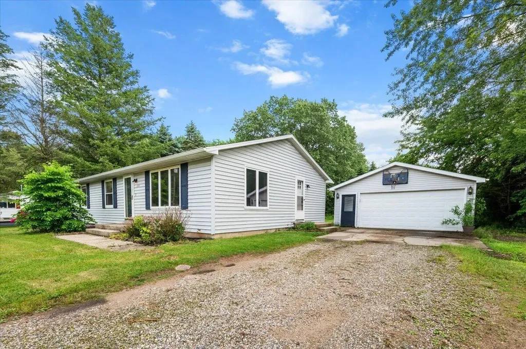 7218 11 Mile Road NE Courtland Township MI 49341