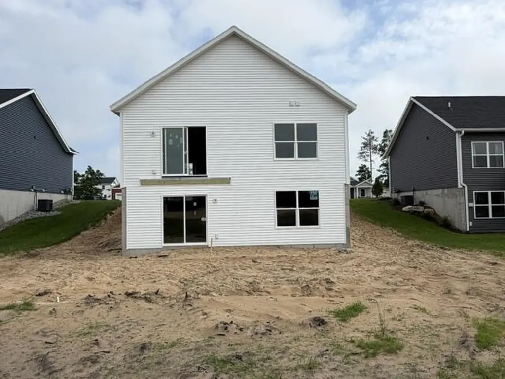 2489 Gray Wolf Way Fruitport Charter Township MI 49444