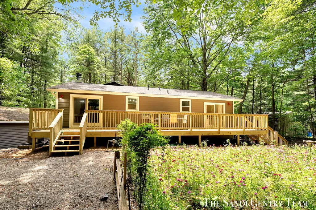 16393 Taft Street Spring Lake Township MI 49456