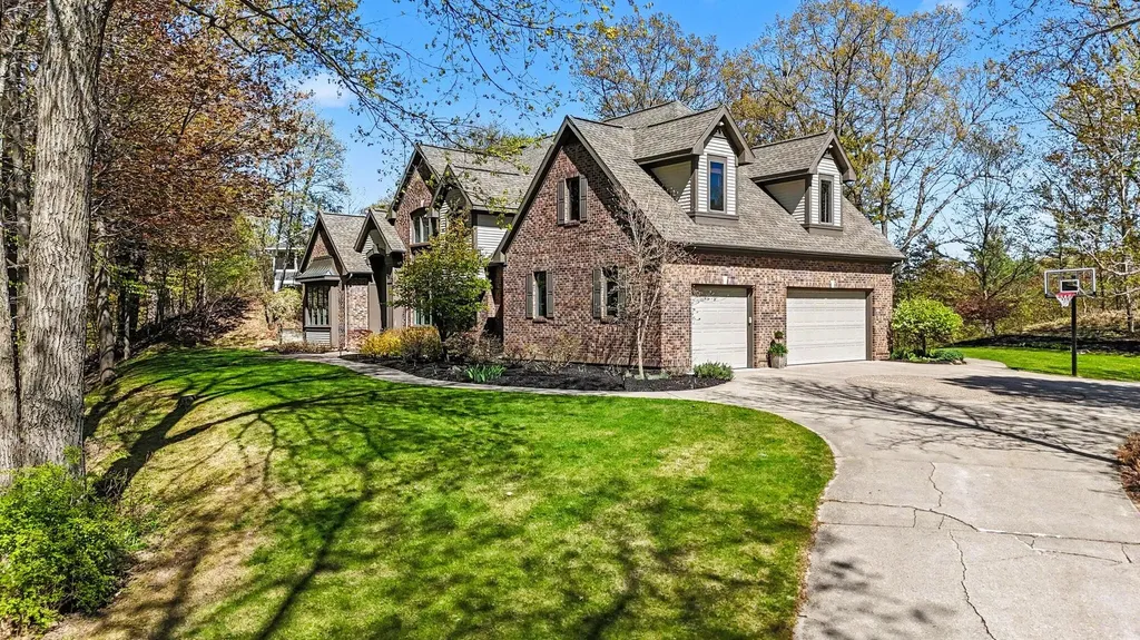 19168 Hoffmaster Drive Spring Lake Township MI 49456