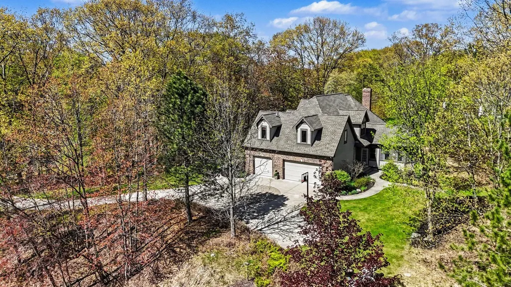 19168 Hoffmaster Drive Spring Lake Township MI 49456