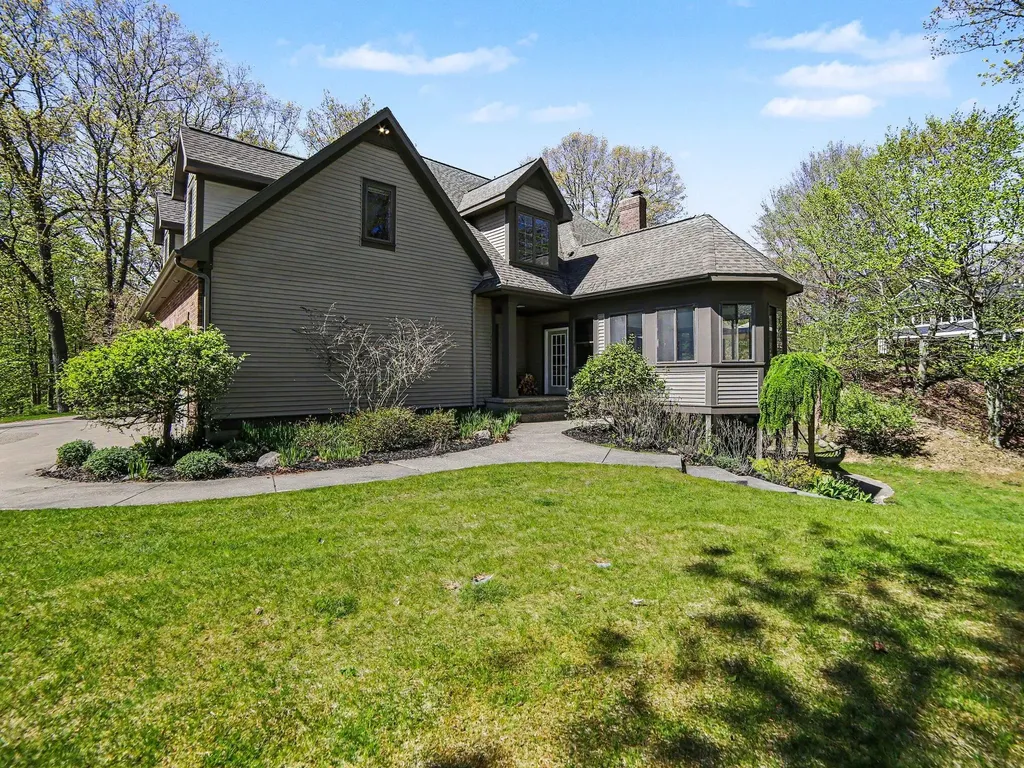 19168 Hoffmaster Drive Spring Lake Township MI 49456