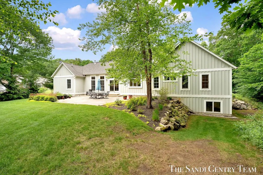 12620 Golf Estates Lane Grand Haven Charter Township MI 49417