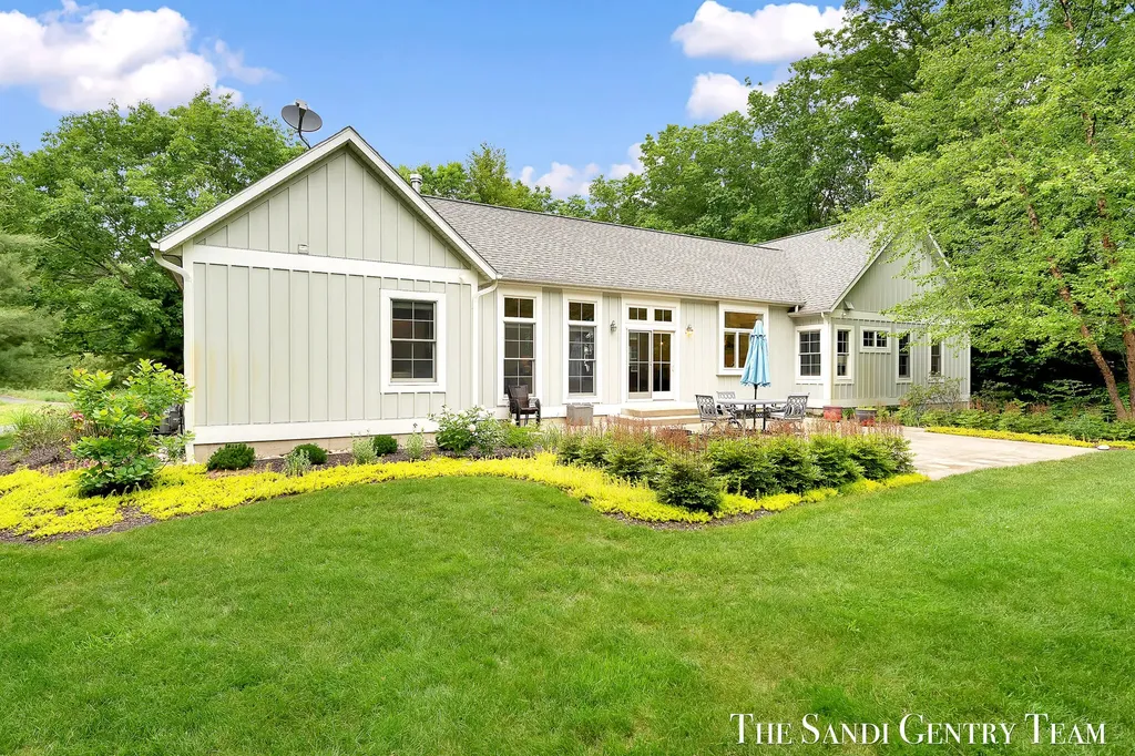 12620 Golf Estates Lane Grand Haven Charter Township MI 49417