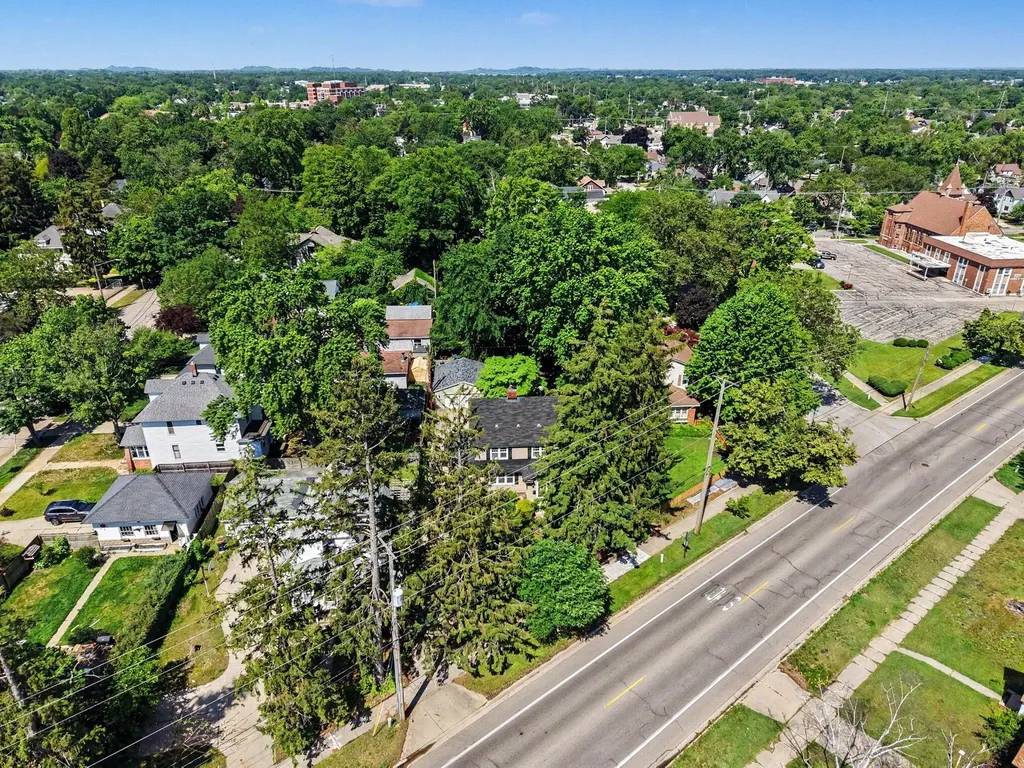 560 State Street Holland City MI 49423