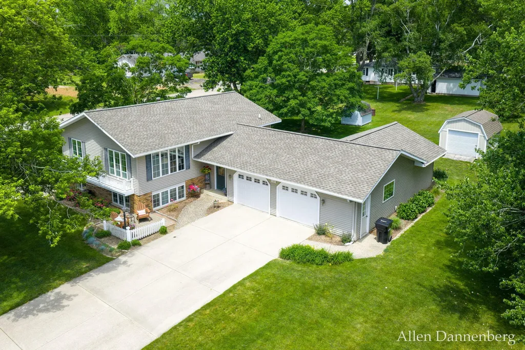 10497 Beechnut Lane Holland Charter Township MI 49464