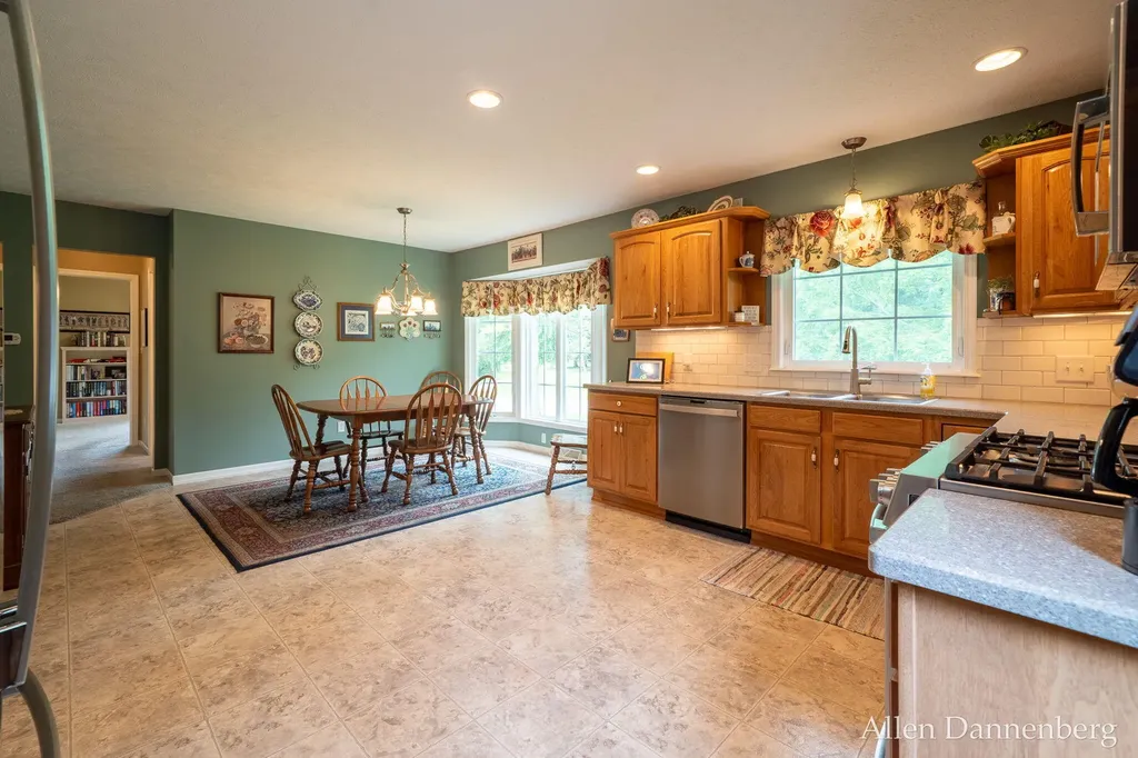 10497 Beechnut Lane Holland Charter Township MI 49464