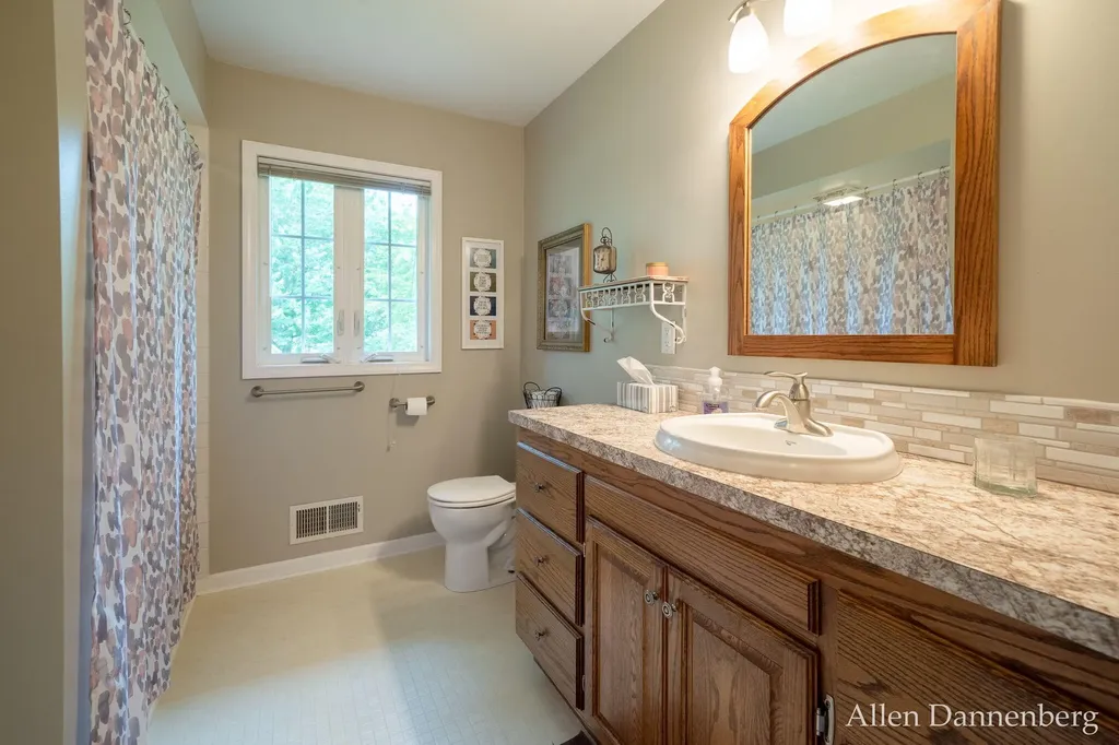 10497 Beechnut Lane Holland Charter Township MI 49464