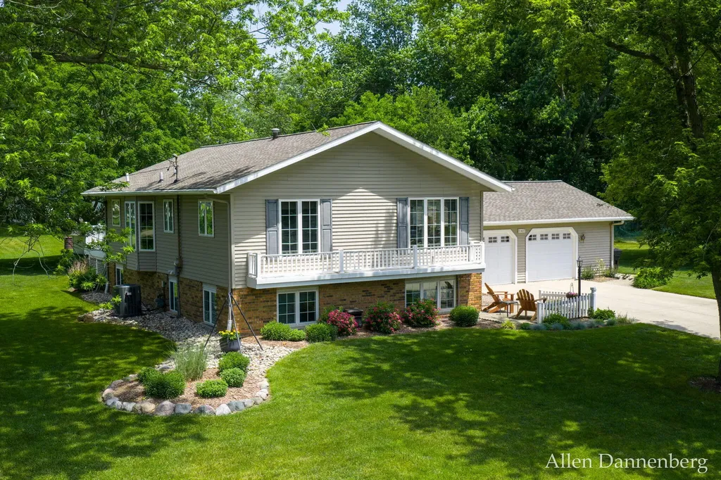 10497 Beechnut Lane Holland Charter Township MI 49464