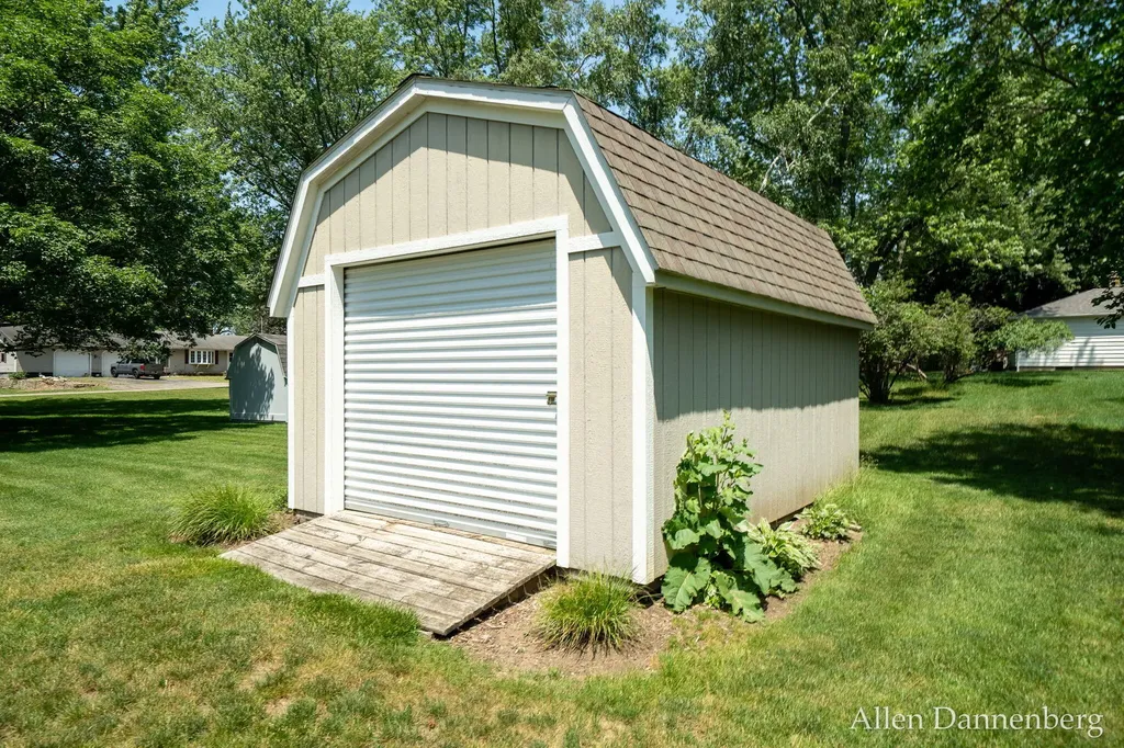 10497 Beechnut Lane Holland Charter Township MI 49464