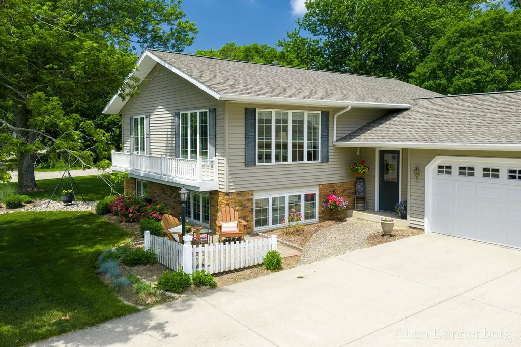 10497 Beechnut Lane Holland Charter Township MI 49464