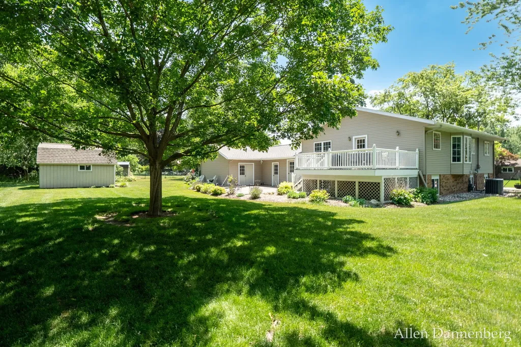 10497 Beechnut Lane Holland Charter Township MI 49464