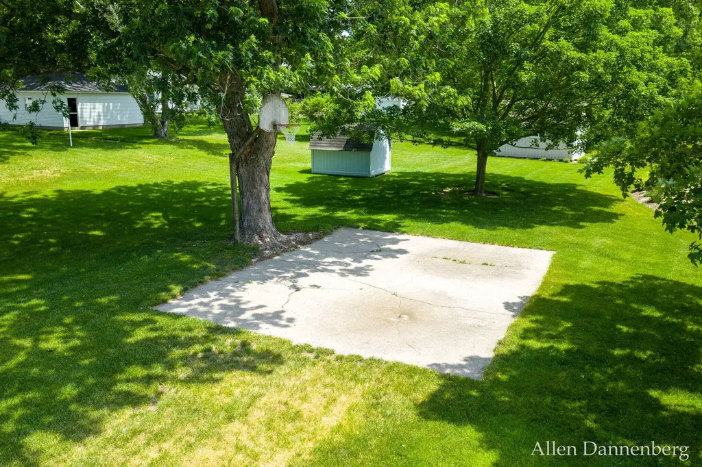 10497 Beechnut Lane Holland Charter Township MI 49464