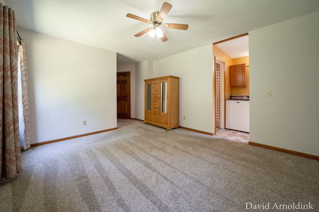 624 S 160th Avenue Park Township MI 49423
