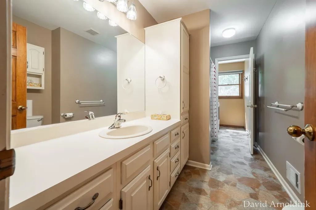 624 S 160th Avenue Park Township MI 49423
